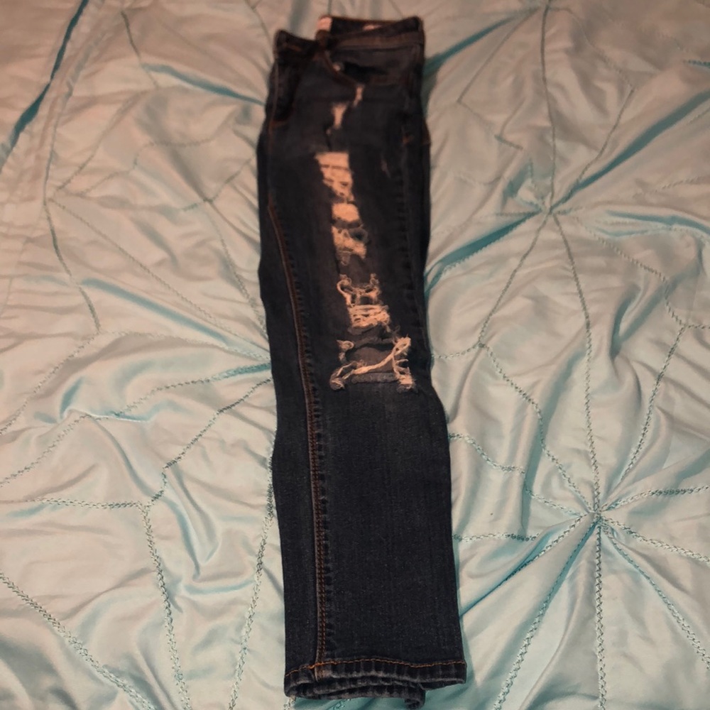 Distressed Jeans - Picture 2 of 3